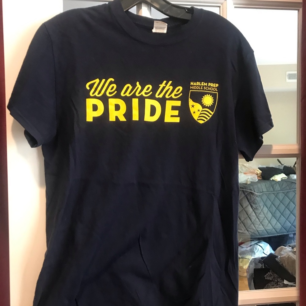 Gildan t shirt